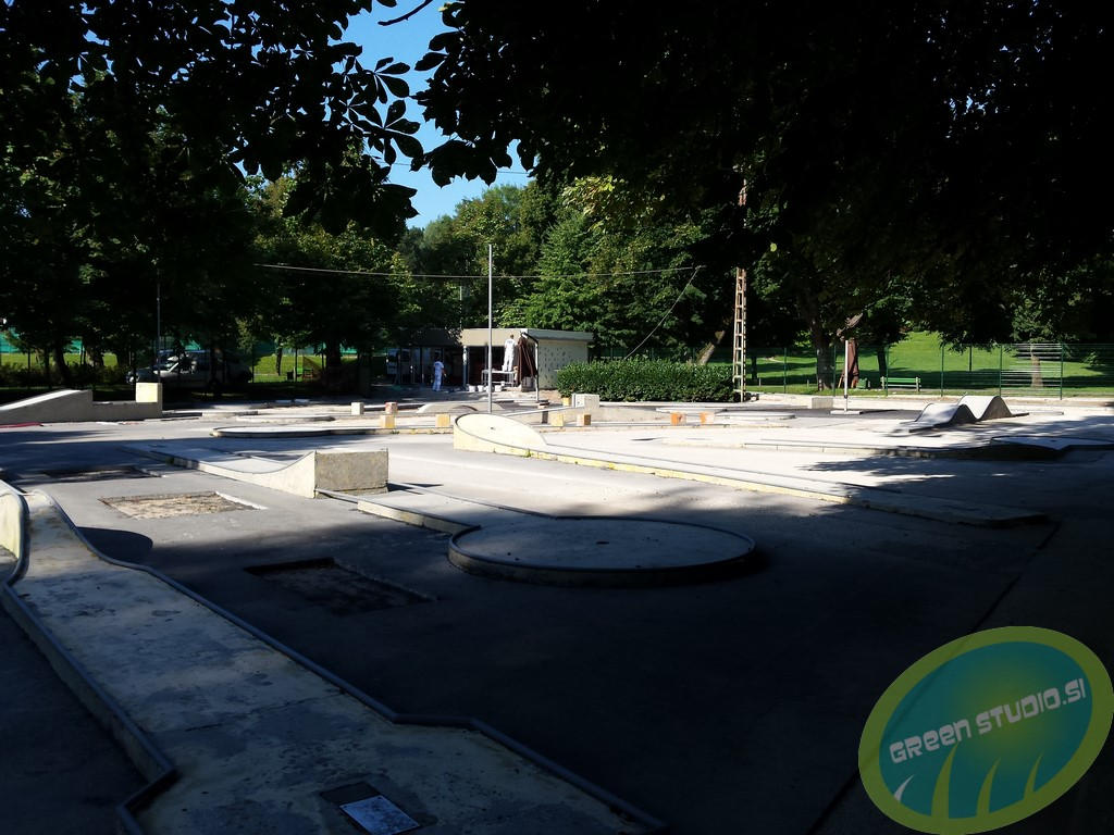 Mini golf umetna trava