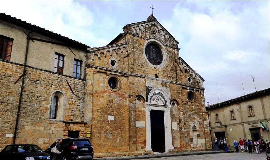 Außenfassade des Domes
Der Dom Santa Maria Assunta aus dem frühen 12. Jahrhundert
