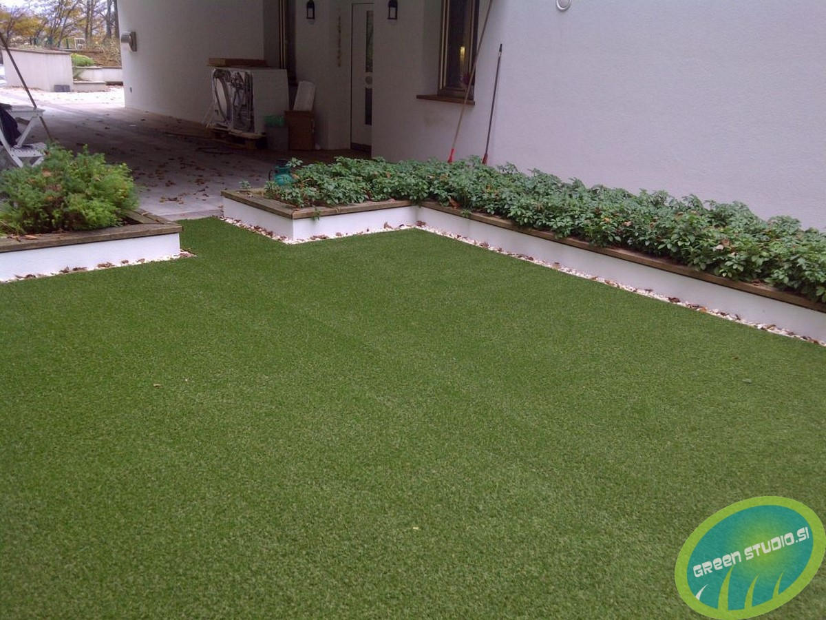 Vrt umetna trava