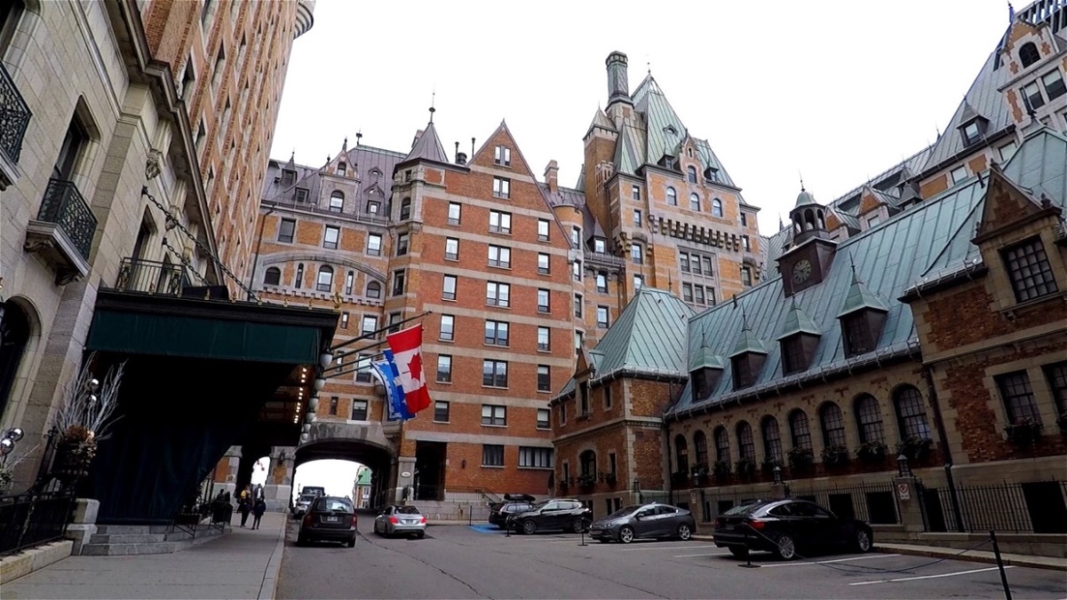 Wir folgen der Einladung zum "High Tea" iim berühmten Hotel