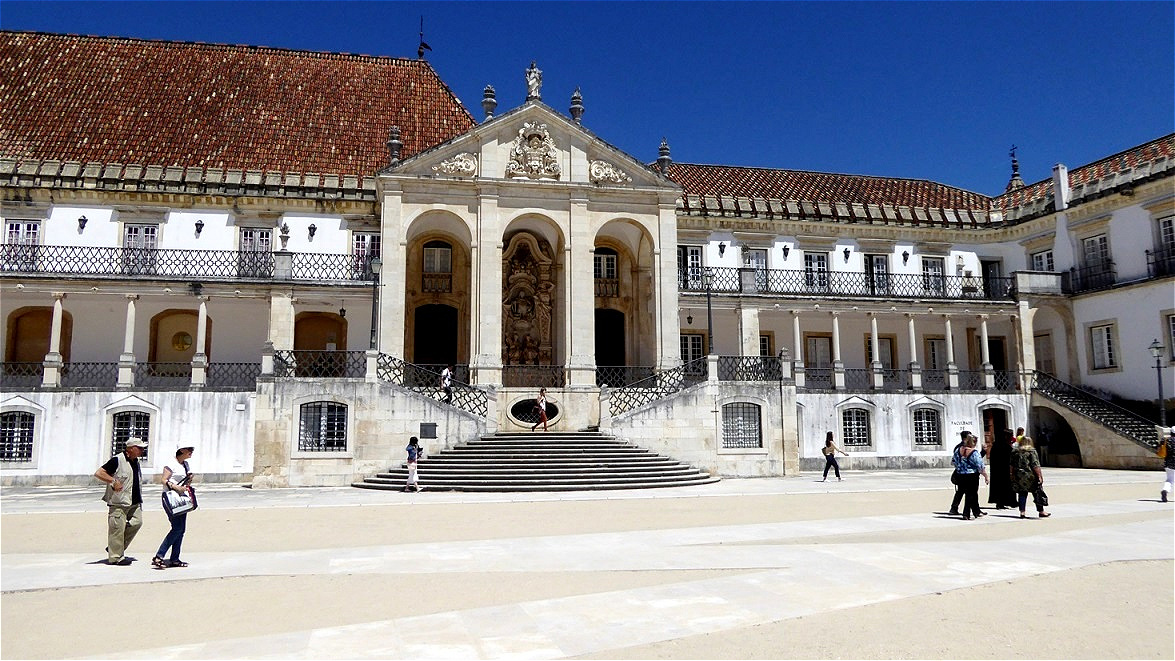 Prunkvoller Treppenaufgang