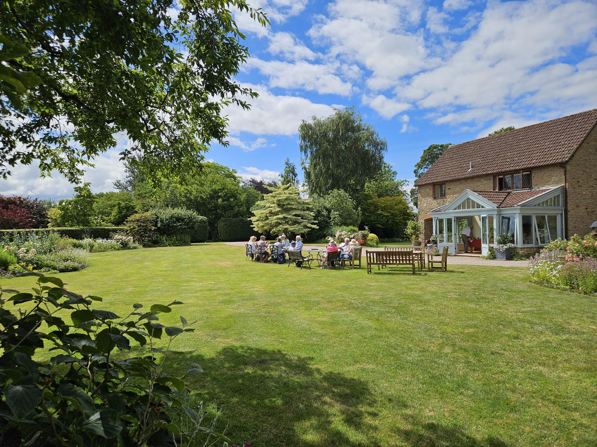 https://0501.nccdn.net/4_2/000/000/076/de9/garden-1-teas.jpg