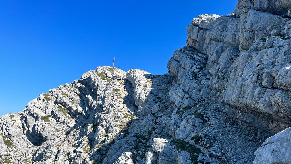 Gipfelkreuz in Sicht