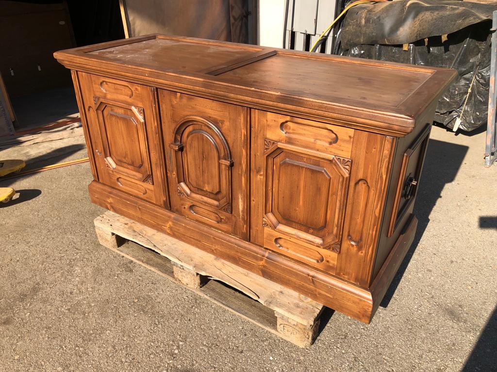 Vollholzkommode lackiert