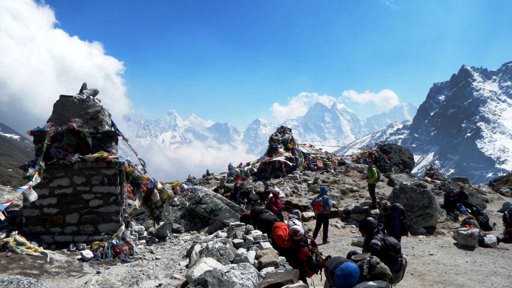 Gedenksteine für die am Mount Everest tödlich Verunglückten am Thokla Pass