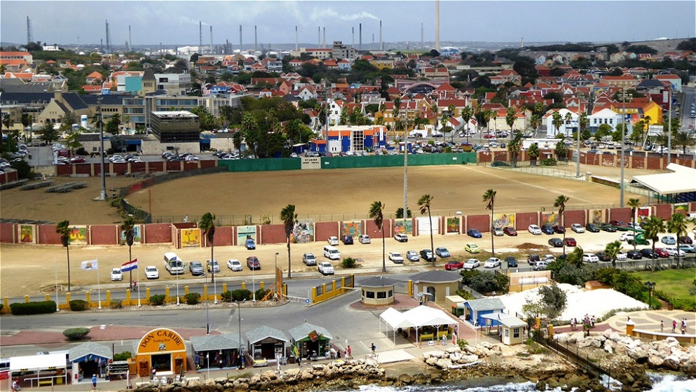 "Cricketstadion" direkt am Hafen