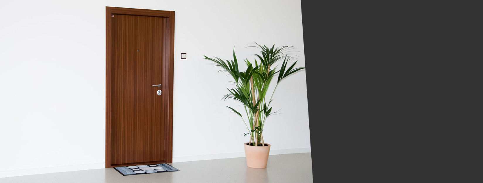 <h2>Zakaj izbrati vrata</br>VLOM?</h2>
<h3>Lastna slovenska proizvodnja,<br>ne zmanjšajo prehodnosti, <br>podboj PRIVARJEN na jeklena sidra, <br>vrata brez vidnih kovinskih robov,...</h3>

<a href="/protivlomna-vrata.html">PREBERI VEČ</a>
