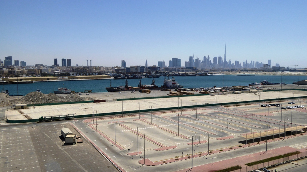  "Port Rashid" mit Dubai Skyline