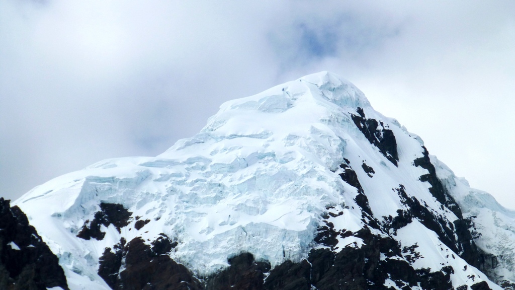 Vergletscherter Gipfel des Wakay Wilka