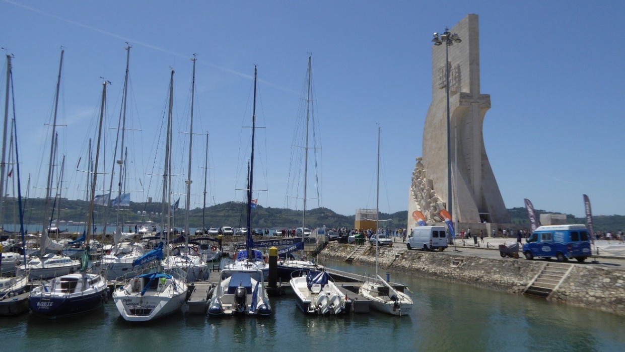 Das Padrão dos Descobrimentos steht im Stadtteil Belém in Lissabon am Ufer des Flusses Tejo. Es wurde 1960 zum 500. Todestag von Heinrich dem Seefahrer errichtet.