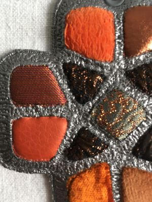 Croix murale moderne