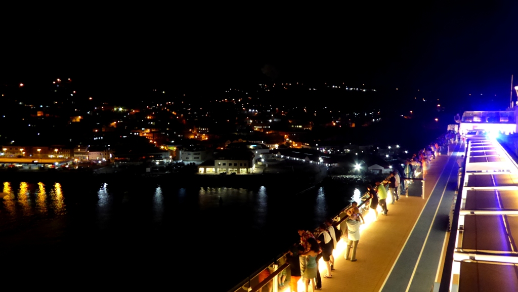 Das Schiff nimmt Fahrt auf !