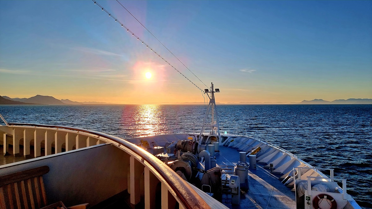 Herrliche Mitternachtssonne. Ortszeit 3 Uhr 28 Minuten !