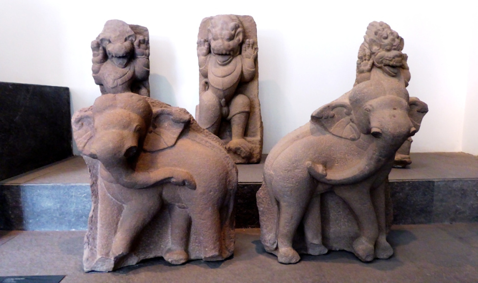 Drachen und Elefanten