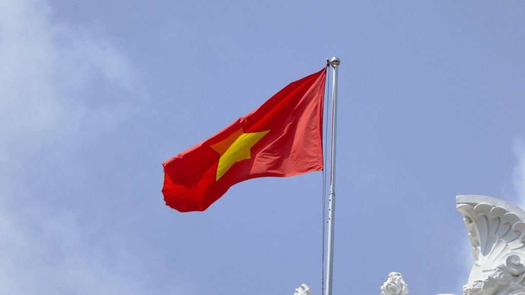 Die Nationalflagge weht über dem Wiedervereinigungspalast
Am 30. April 1975 wird der Nationalfeiertag der Wiedervereinigung Vietnams begangen.