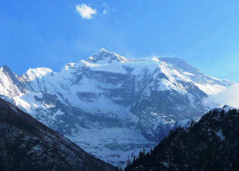 Gewaltige Hängegletscher