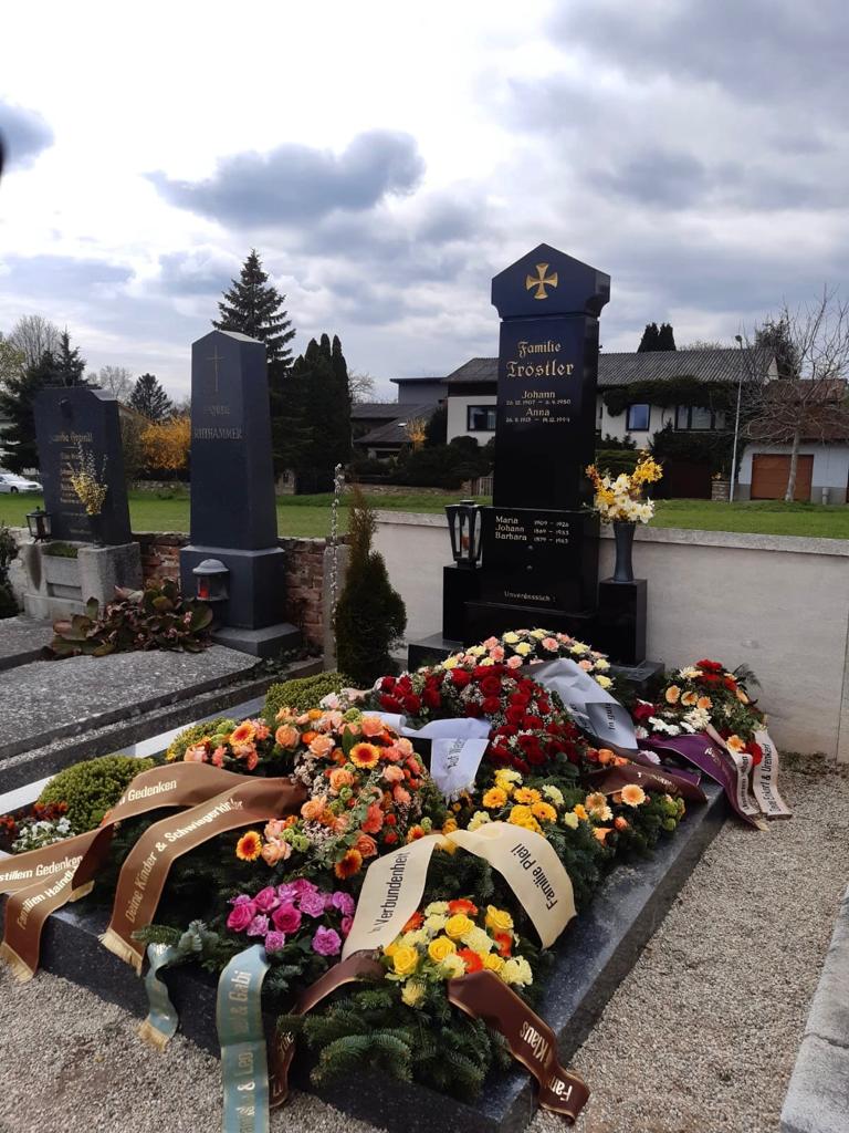 Familiengrab Tröstler in Wolkersdorf