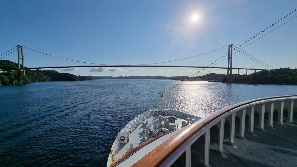 Die gigantische Sotra-Hängebrücke