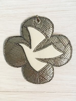 Croix colombe décorative