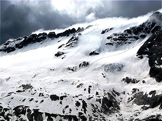 Aufstiegsspuren am Marmolatagletscher