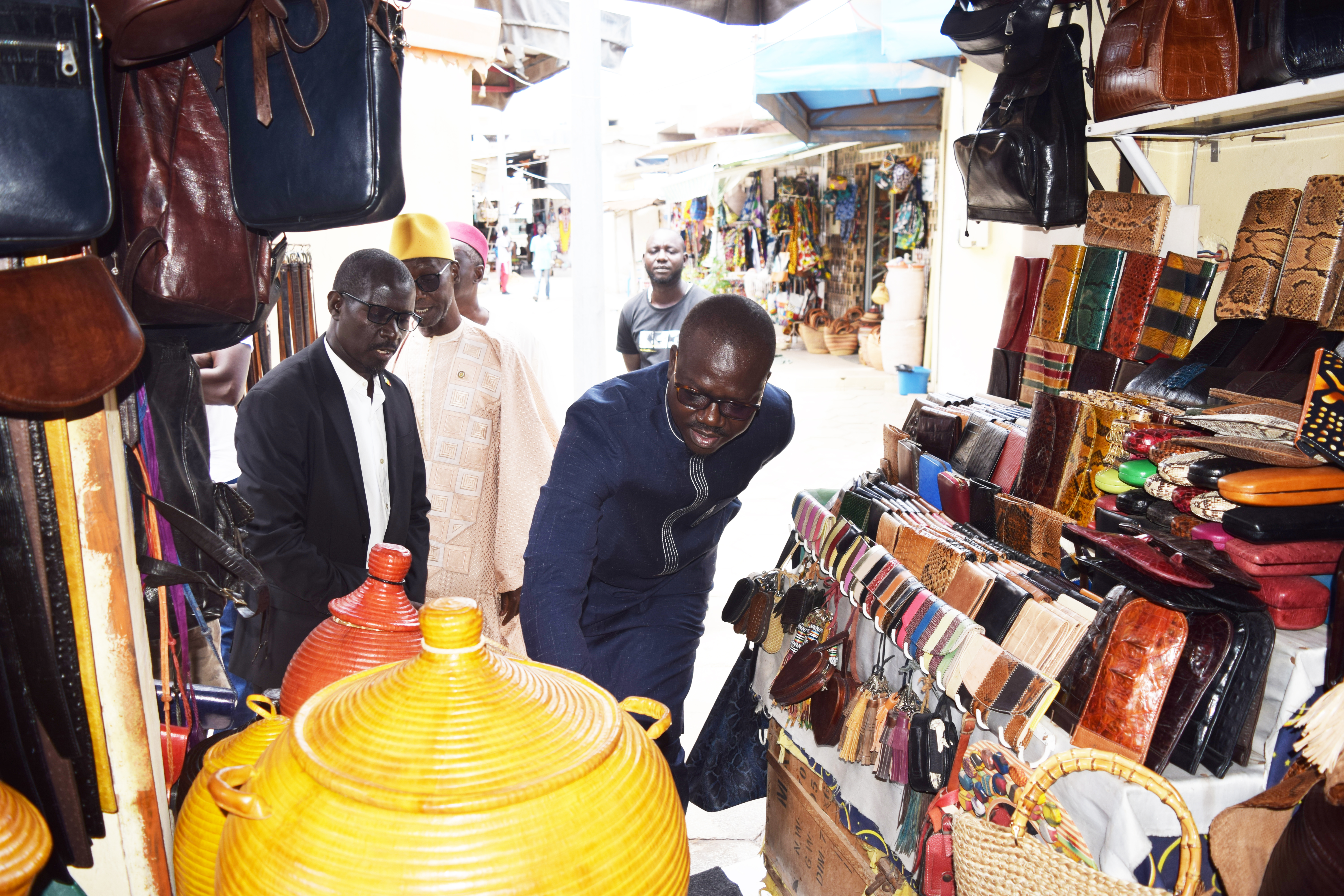 https://0501.nccdn.net/4_2/000/000/082/8ea/chambre-de-metiers-dakar--11-.jpg