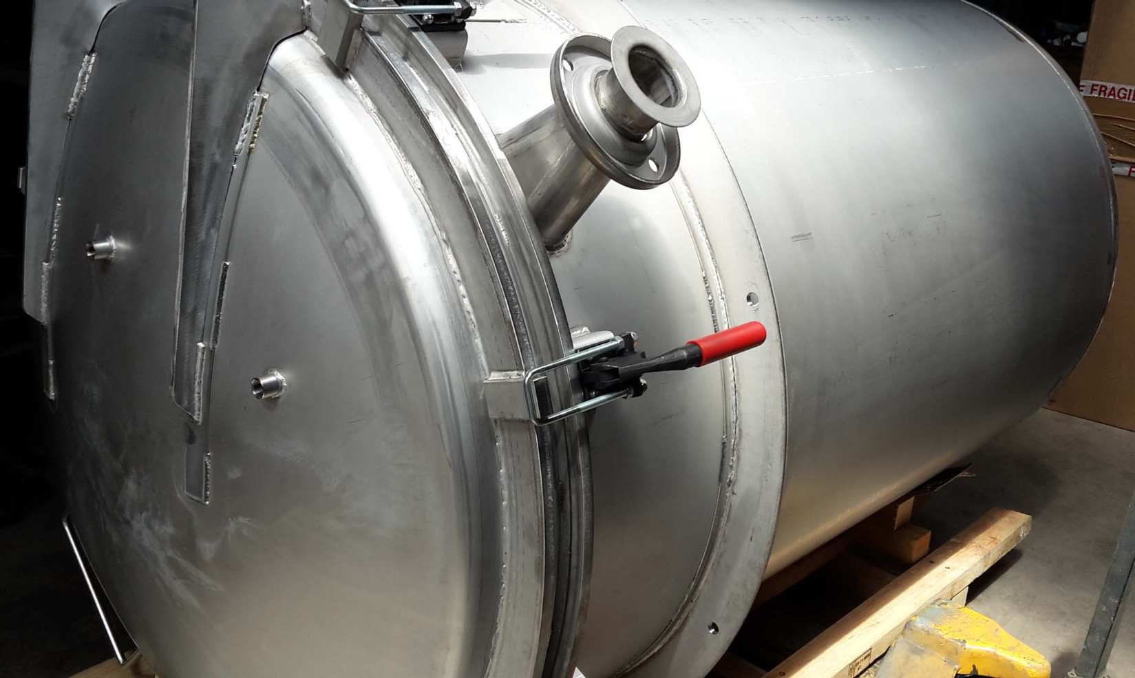 Distillateur EV2000 avec collerette de suspension