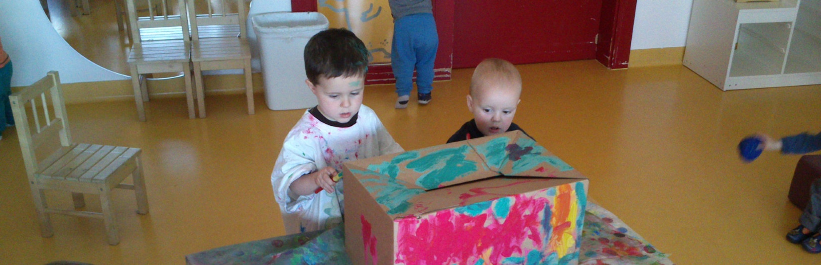 <div class="naslov"> <h1>Painting
</h1> <p class="p-slid">box, table,floor, hair and in the end we make a car!</p> </div>