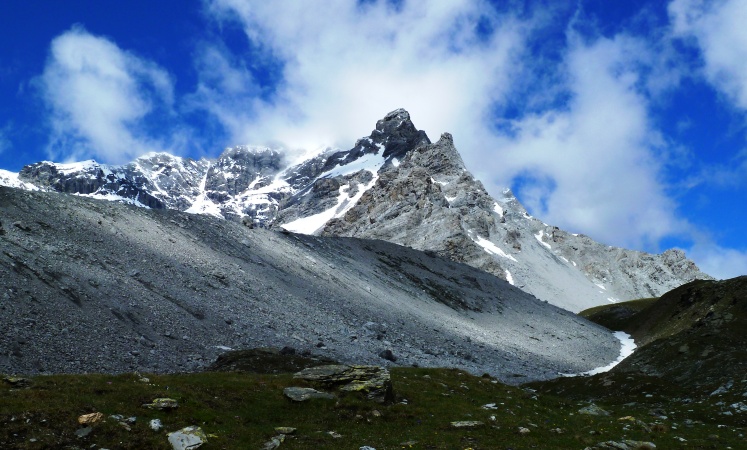 Hintergratkopf
Über den Hintergrat geht es hinauf zum Ortlergipfel