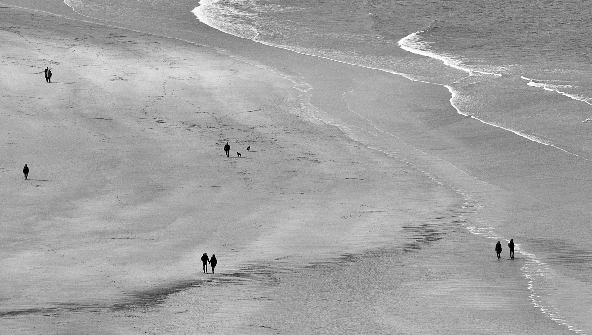 2nd Place: Beach Strolling (Martin Edwards)