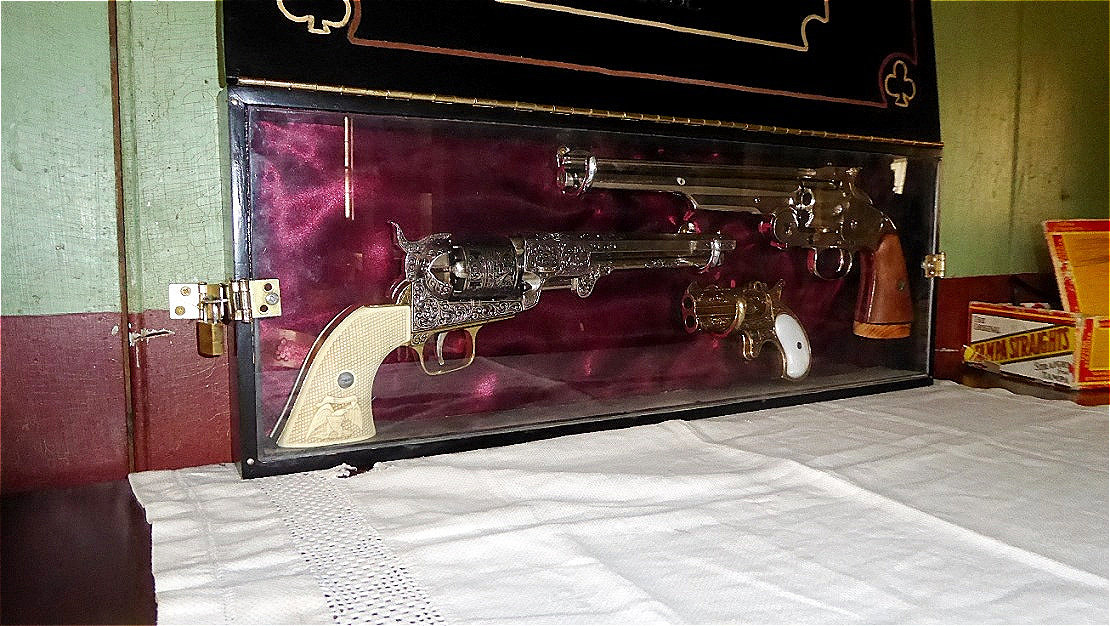 Schön verzierte Colts