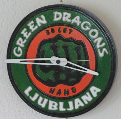 Lesena ura - Green Dragons 