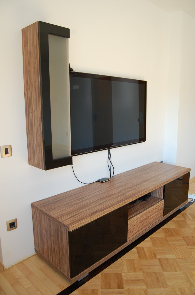 Črna MDF visok sijaj in les oljke