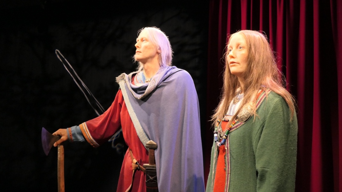 Auf die Streitaxt gestützt