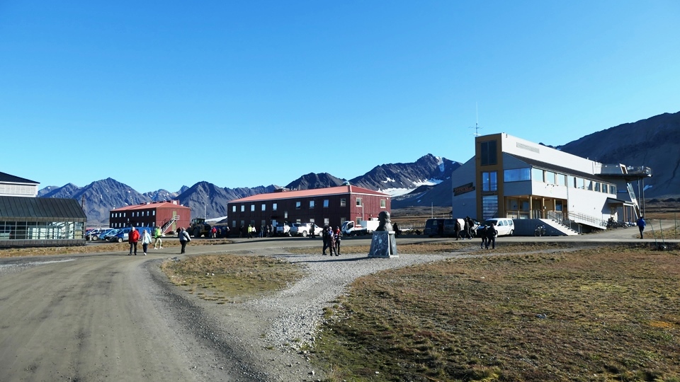 Ein Rundgang ist nur auf gekennzeichneten Wegen erlaubt !