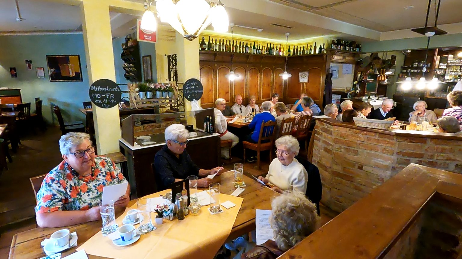 Gemeinsam singen wir das Schneegatterer Glasmacherlied