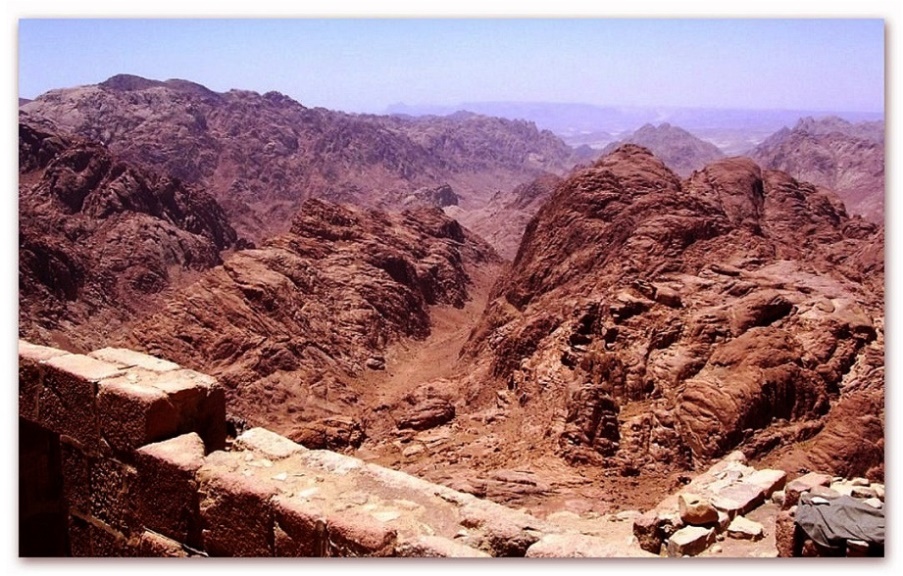 Leuchtende Felsen in der Abendsonne
