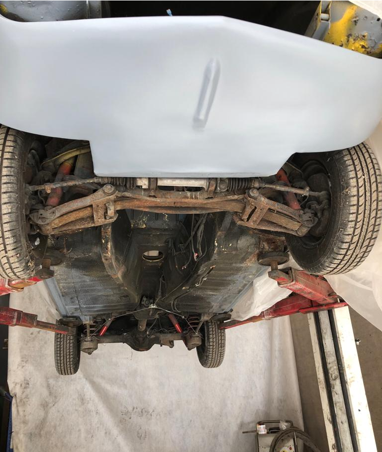 Opel GT, alten Unterbodenschutz für die Restauration entfernen