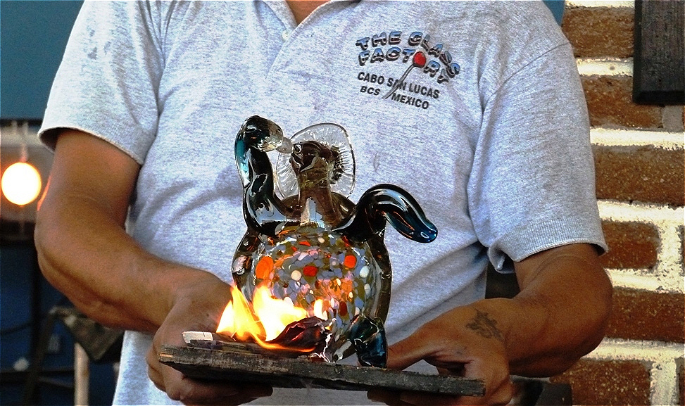 Das Endprodukt - Tequilatrinkende mexikanische Schildröte
Hohe Temperaturen - Papier beginnt zu brennen !