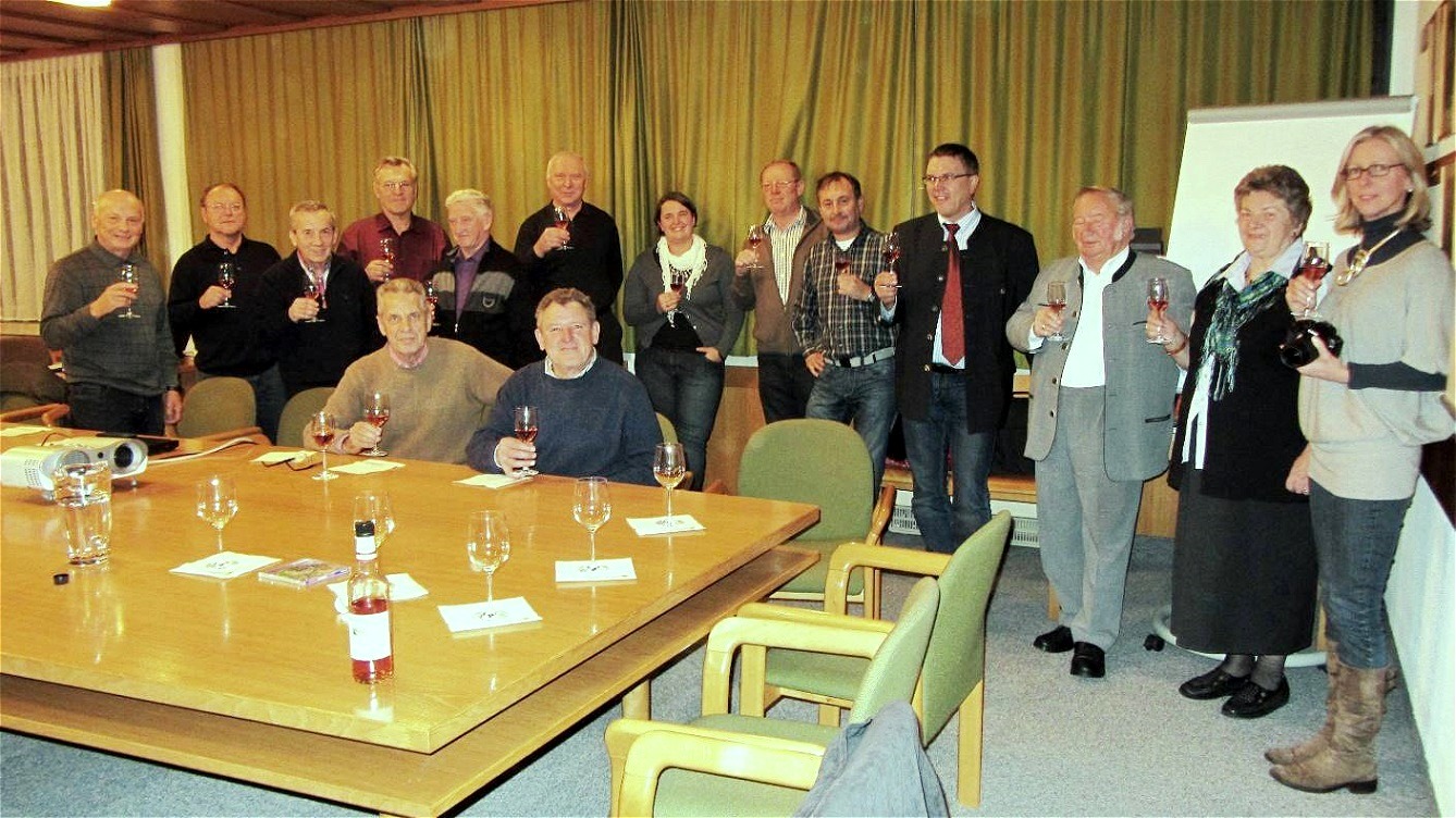 Darauf stoßen wir alle an