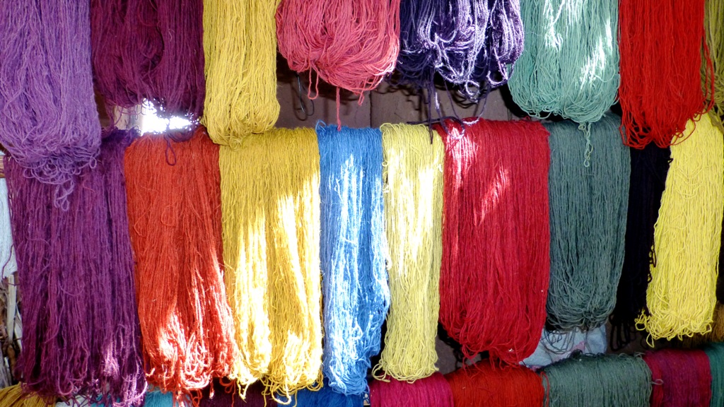 Farbenprächtige Wolle