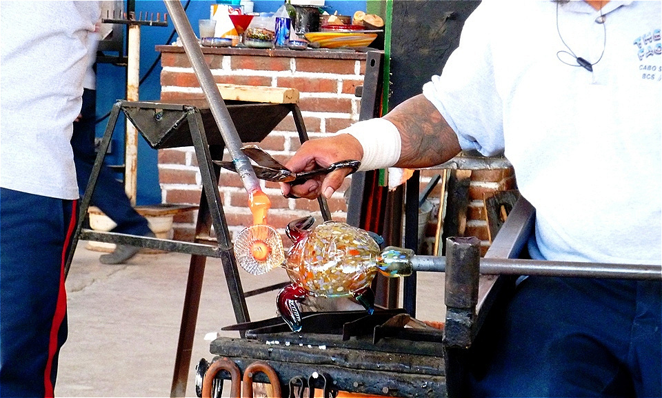 Glaskünstler am Werk