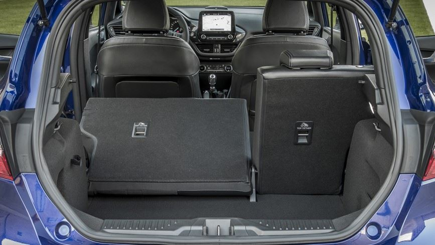 prostorna ford fiesta