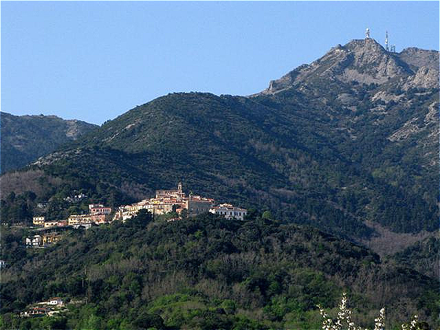 Poggio (Marciana) mit dem Monte Capanne